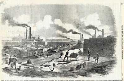 Druck des Baus von Mörserbooten entlang der Küste mit einem Flussboot im Hintergrund von Unknown